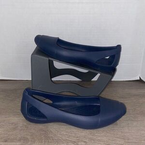 Crocs Iconic Comfort Shoe Women 7 Navy Sienna Slip-on Flats Ballet Comfort Water